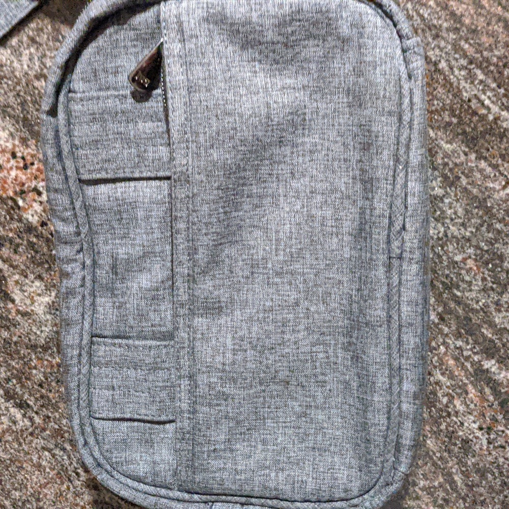 lug Carousel gray crossbody bag with quilted pattern - Picture 5 of 5